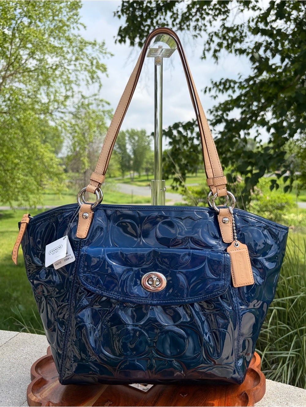 Coach Signature Embossed Leah Navy Patent Leather Tote F14663 - Picture 3 of 17